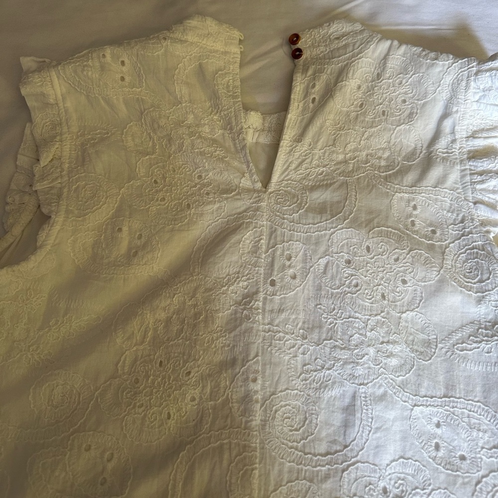 Short sleeve lace shirt